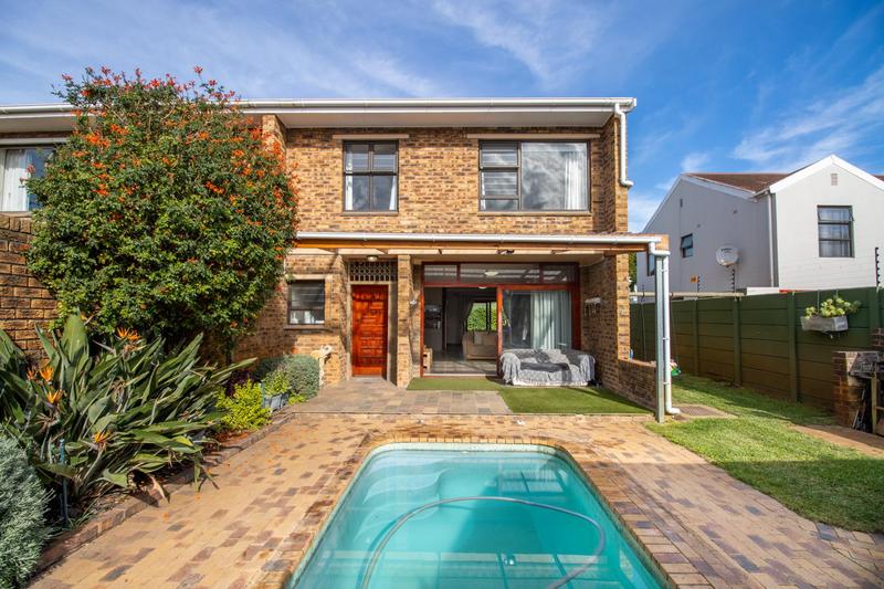 3 Bedroom Property for Sale in Heathfield Western Cape